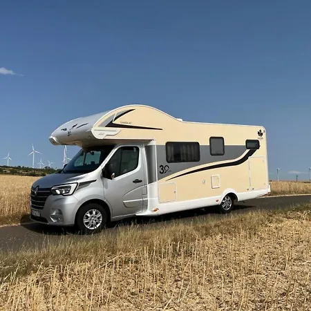 Gemuetlicher Camper - Wiesnnah 아파트