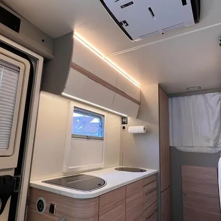Gemuetlicher Camper - Wiesnnah 아파트 *